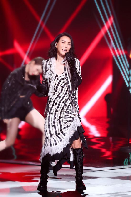 那英新歌，學(xué)習(xí)之旅的自信旋律，變化中的成就與旋律