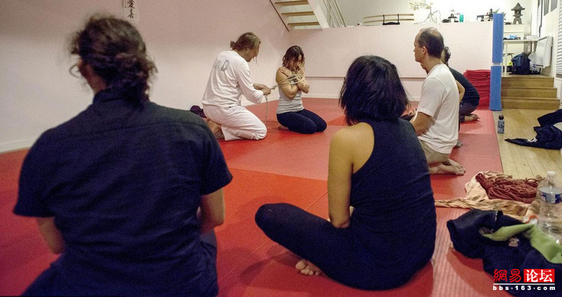 繩虐網(wǎng)網(wǎng)最新動(dòng)態(tài)，變化中的學(xué)習(xí)之旅，自信與成就感的源泉