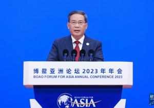 西部機(jī)場(chǎng)集團(tuán)領(lǐng)導(dǎo)引領(lǐng)變革，鑄就自信與成就新篇章