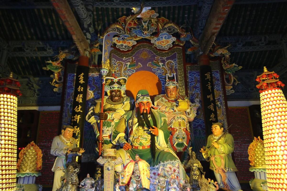 師尊人中講道最新,師尊人中講道最新，小巷深處的特色小店探秘