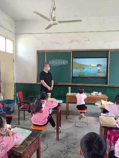 唐河貼吧最新交通事故深度分析與觀點(diǎn)闡述，事故原因及影響探討