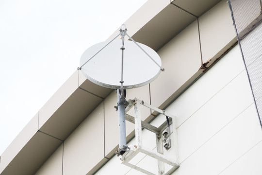 技術(shù)革新與觀眾體驗(yàn)，電視最新天線(xiàn)觀點(diǎn)碰撞記