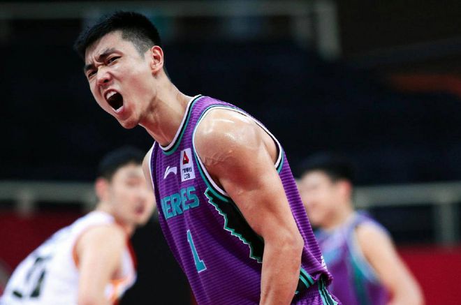 高詩巖最新動(dòng)態(tài)，籃球新星閃耀賽場，影響力持續(xù)擴(kuò)大