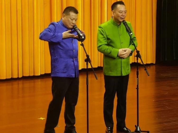 滑稽演員徐磊的老公，舞臺(tái)背后的靈魂伴侶