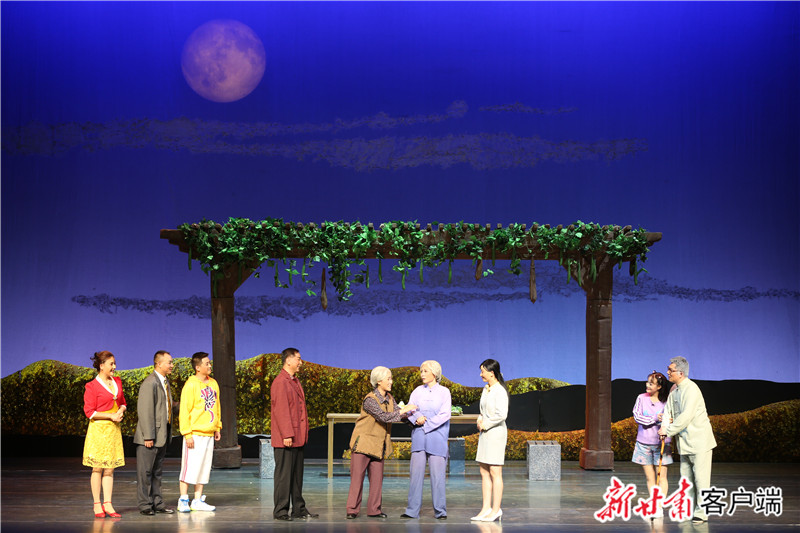 十五的月亮，科技引領(lǐng)重塑生活體驗(yàn)電視劇