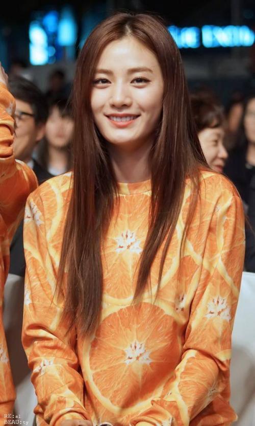 韓國(guó)女明星的心靈之旅，自然美景探尋與內(nèi)心平靜的追尋