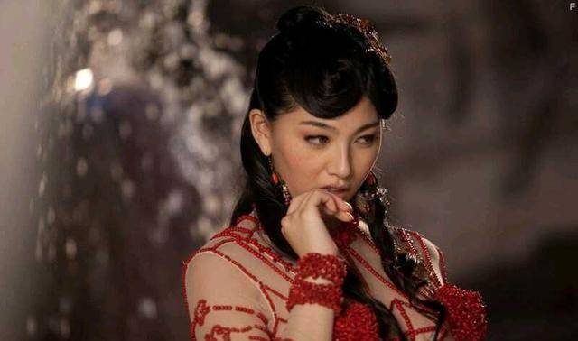 肉蒲團(tuán)女演員的勵(lì)志之旅，變化、自信與成就感的探索