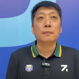 岳鵬飛，時(shí)代之光，影壇新星閃耀之路