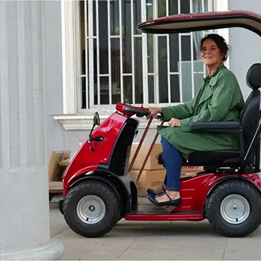 外國(guó)人觀看中國(guó)電視劇，變化中的啟示與自信成就感的展現(xiàn)