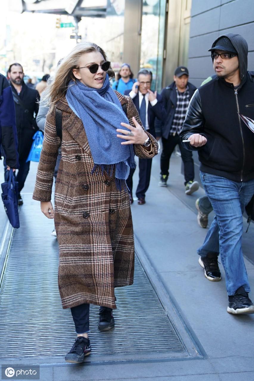 老演員舒適，演藝界的璀璨明珠，傳奇人生閃耀舞臺?