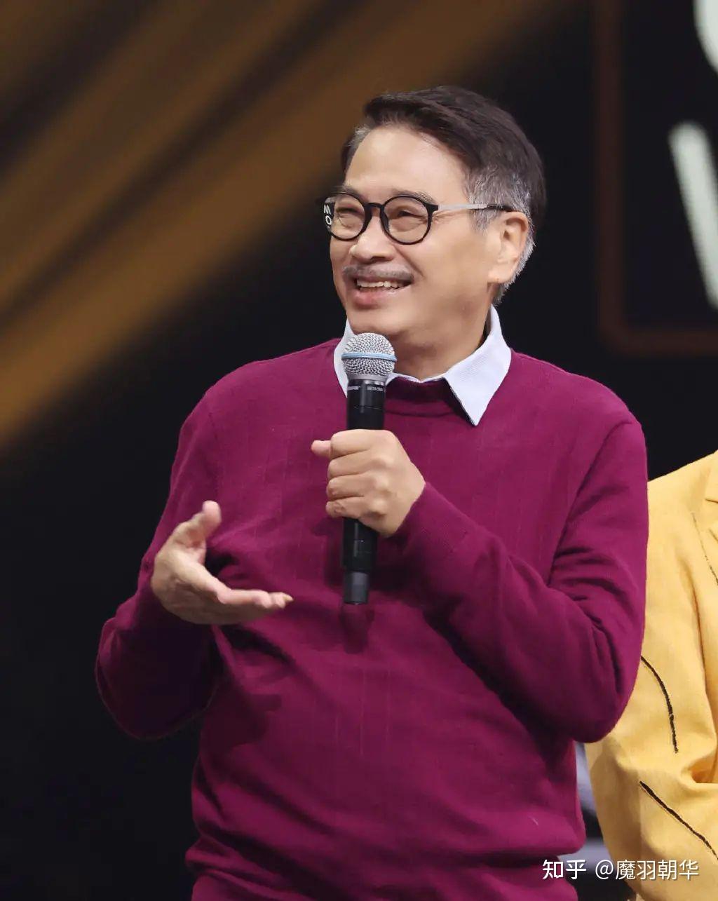 笑星男演員，從舞臺(tái)到心靈的自信閃耀之旅，成就感的追求之路