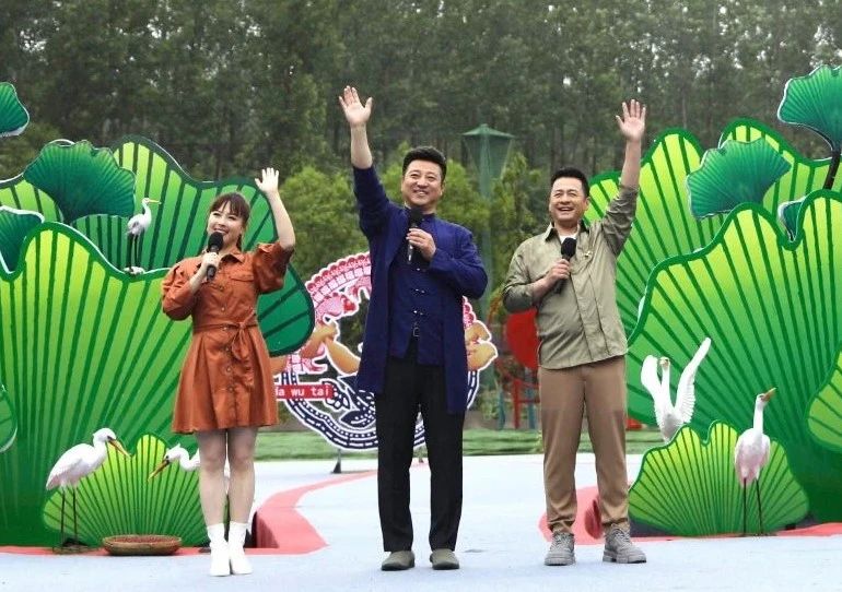 張?zhí)J葦最新客家話視頻，親情與友情的溫馨日常