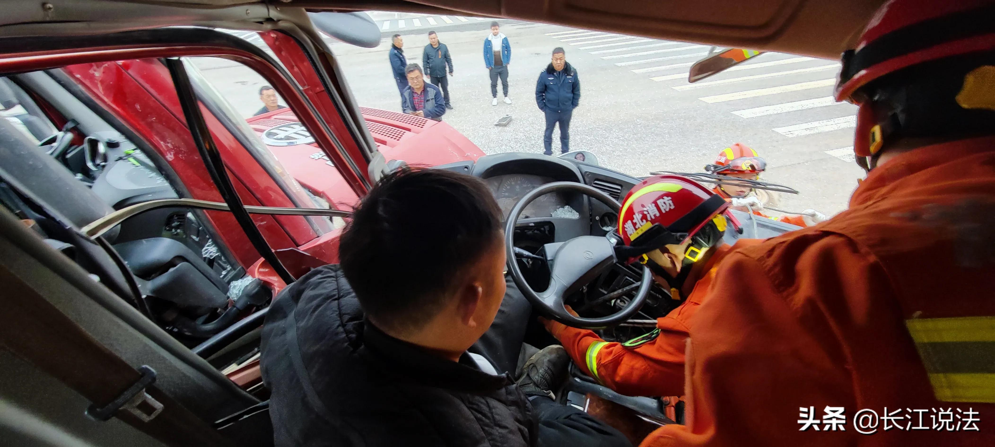 震撼！蘄春再現(xiàn)車禍悲劇，警鐘長鳴——2025最新車禍新聞