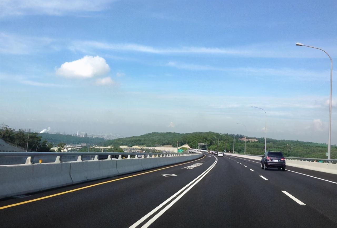 會澤機場最新消息，一段溫馨的飛行奇緣揭秘