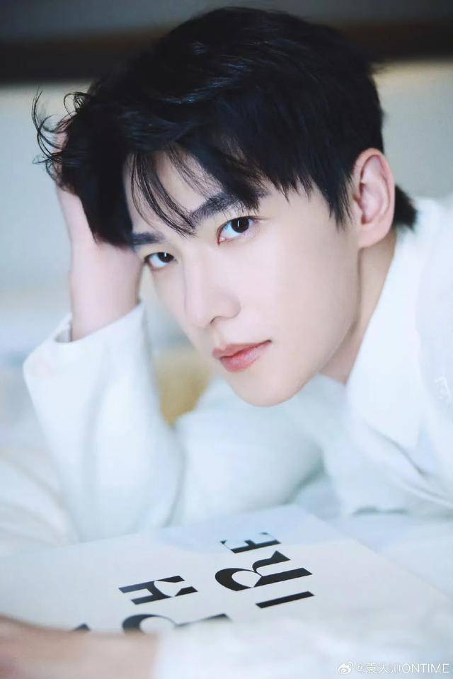 楊洋最新圖片大全，偶像魅力的多維解讀與展現(xiàn)