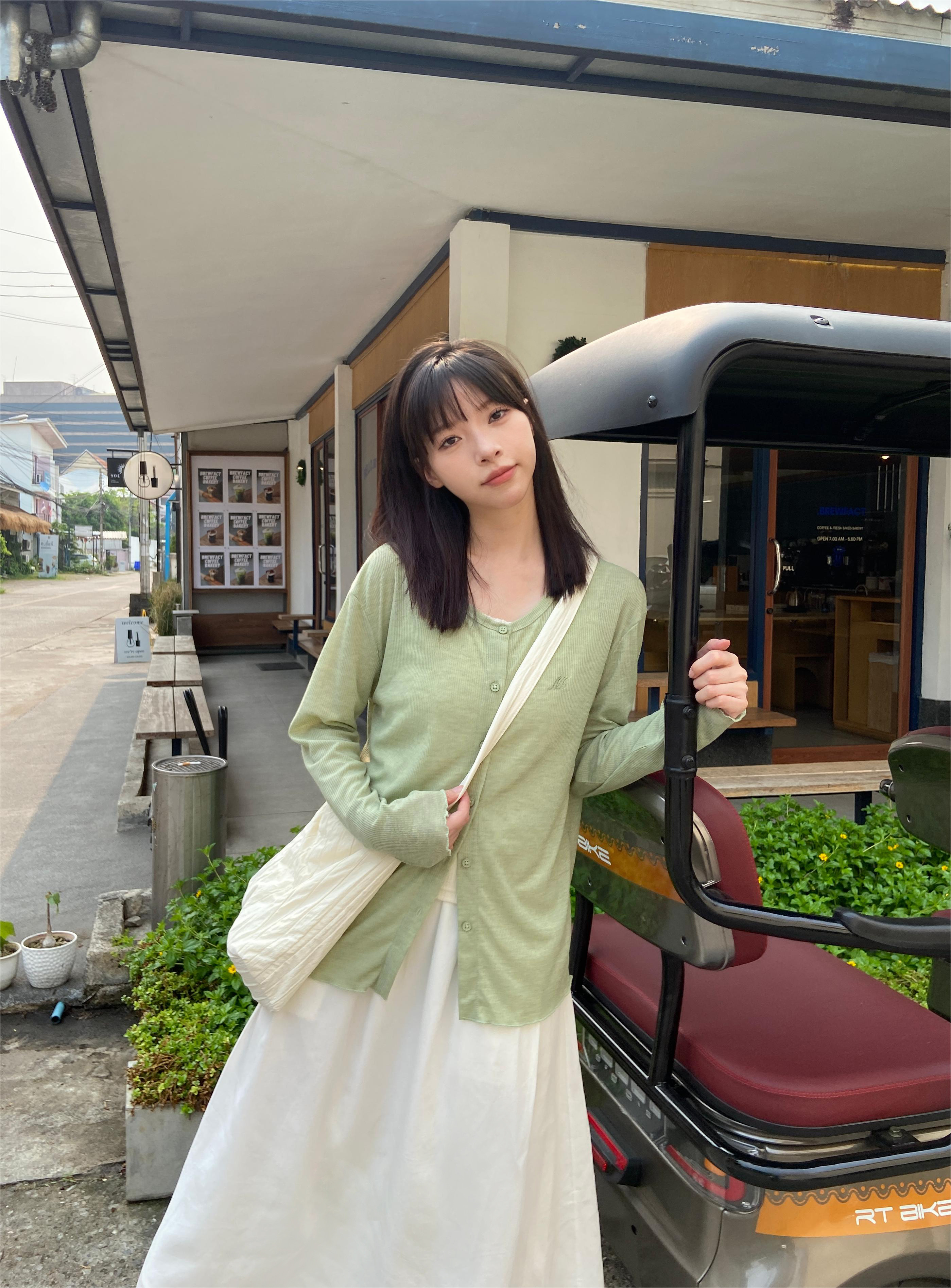 探索小巷中的隱藏美食寶藏，最新素人美食之旅 2024