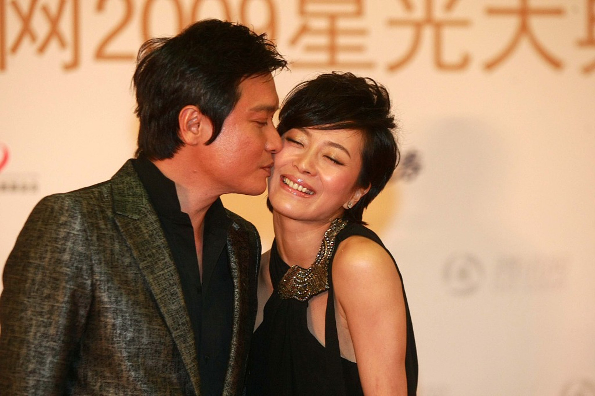 羅嘉良蘇巖最新視頻，聚焦二人世界，熒幕內(nèi)外的故事探索