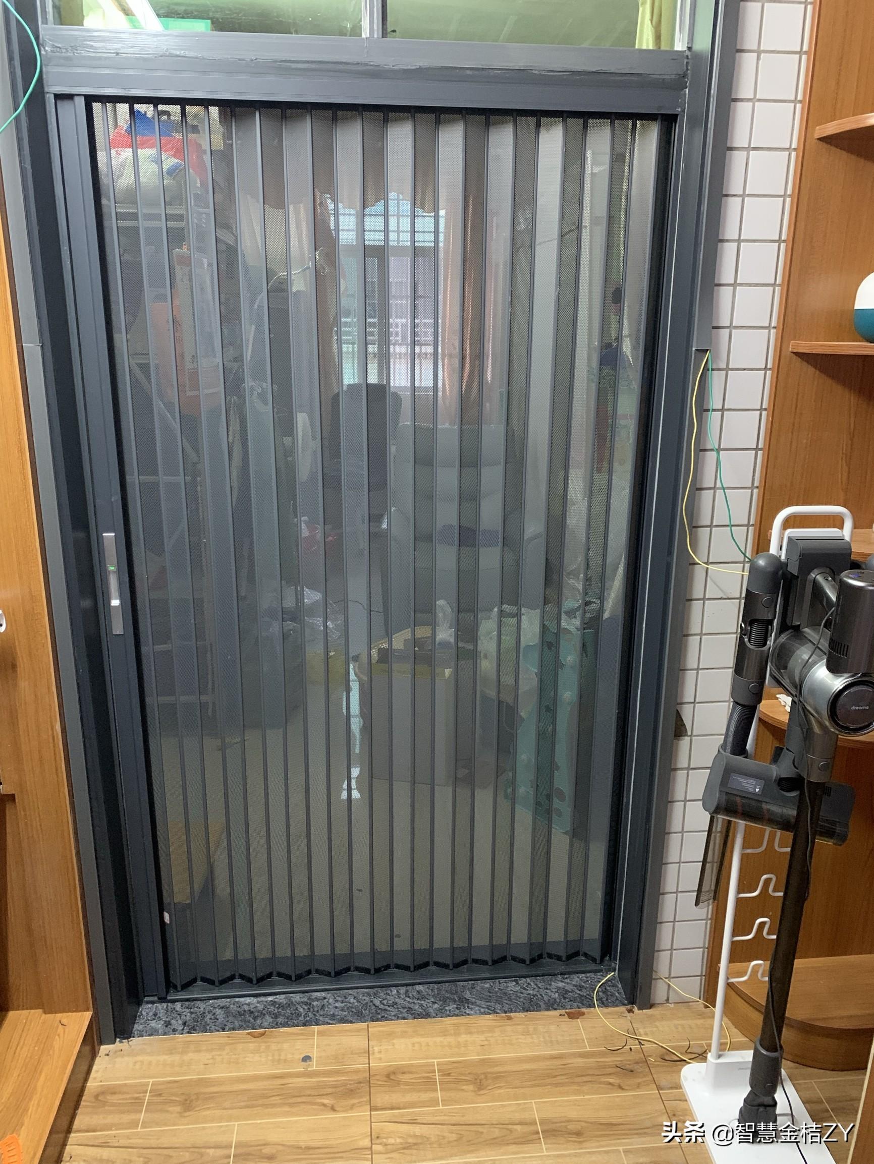 最新折疊門，開啟變化之門，自信邁向成功之路的時尚之選