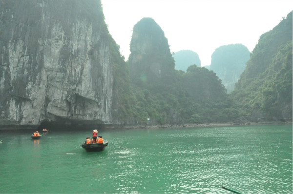 下龍灣最新絕美游記，探索蔚藍(lán)海域的奧秘?