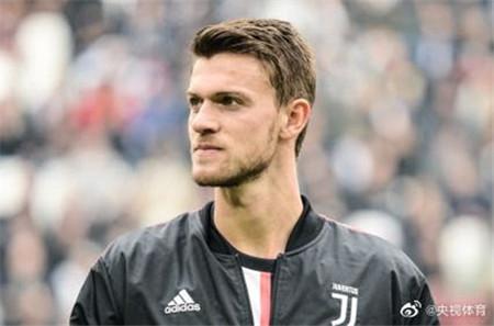 肺炎最新國際動態(tài)，變化中的學(xué)習(xí)之旅，成就感的源泉