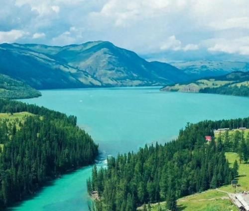 最新最美風(fēng)景，探尋自然魅力，體驗(yàn)變化中的學(xué)習(xí)之旅，自信成就之源