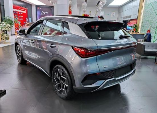 比亞迪電車最新動態(tài)引領行業(yè)革新風暴！