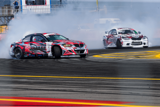 最新車漂移，漂移中的友情與家庭溫馨時刻