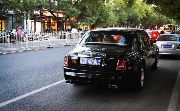 探索未知魅力小店，最新手機小號隱秘于小巷之中