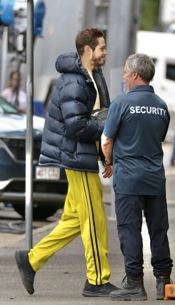 玄彬最新街拍，潮流引領(lǐng)者的時代風(fēng)采