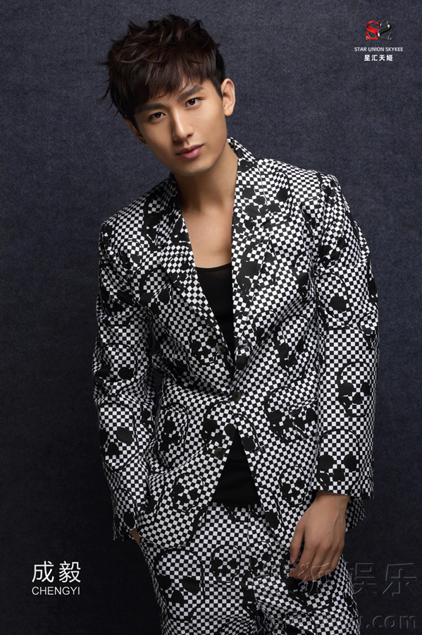 成毅最新劇透揭秘，小巷深處的獨(dú)特風(fēng)情