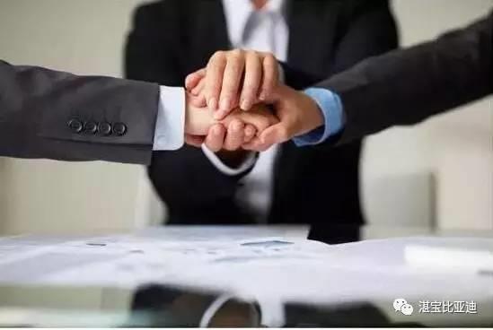 黃金交易最新價格及市場走勢分析，多方觀點與個人立場探討